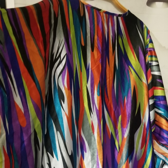 SOLD! Satin long kaftan - Picture 8 of 10